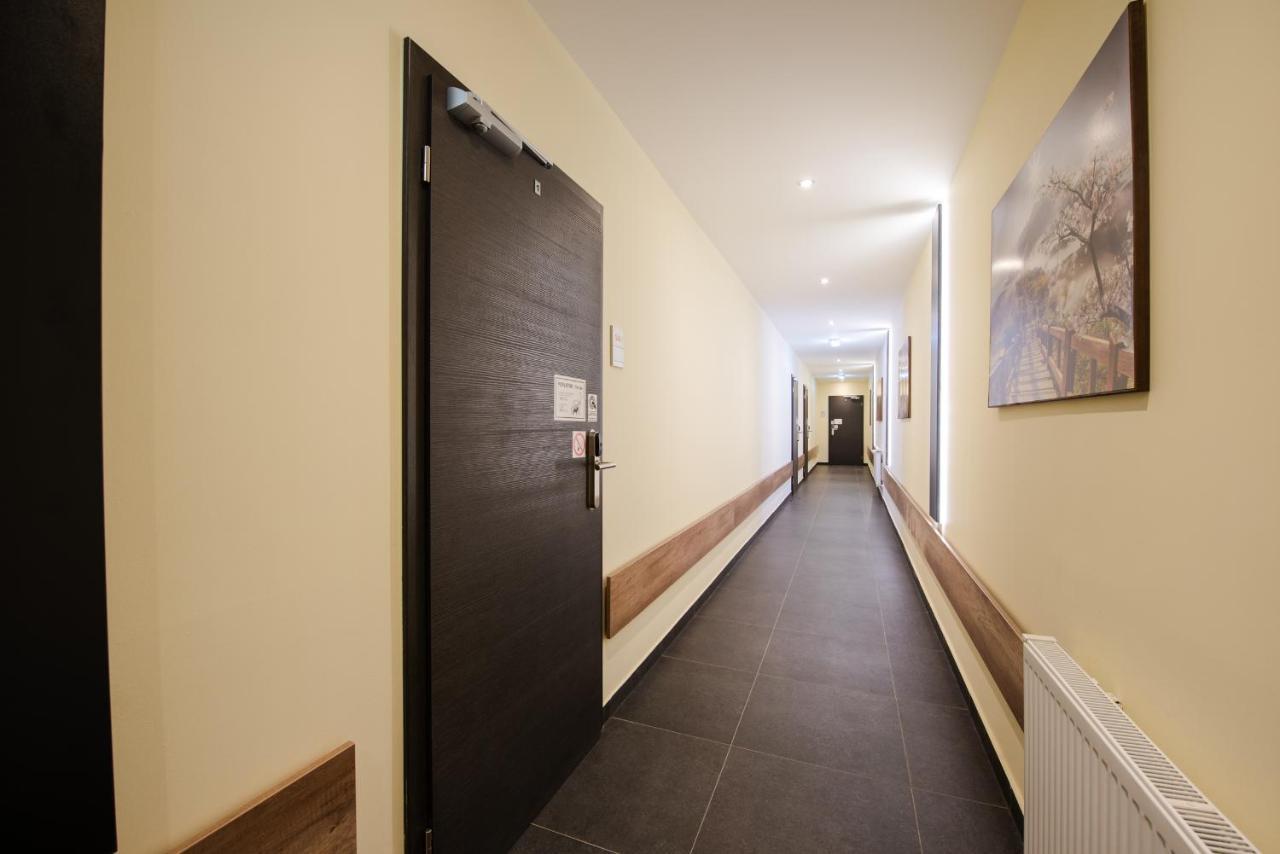 Apartments Danube Μπρατισλάβα Εξωτερικό φωτογραφία